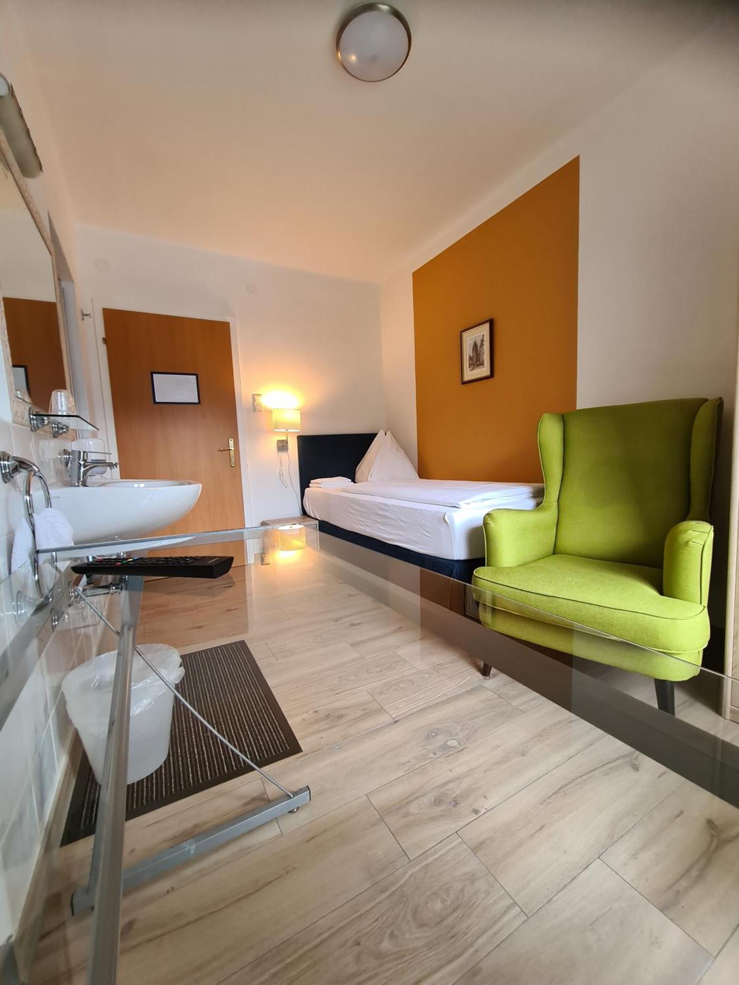 B&B Hallstatt Lake Obertraun Self Check In Bilik gambar